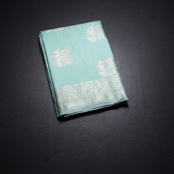 KSRTSR42497-1-Banaras-Mint-Green-Floral-Zari-Worked-Saree-fold
