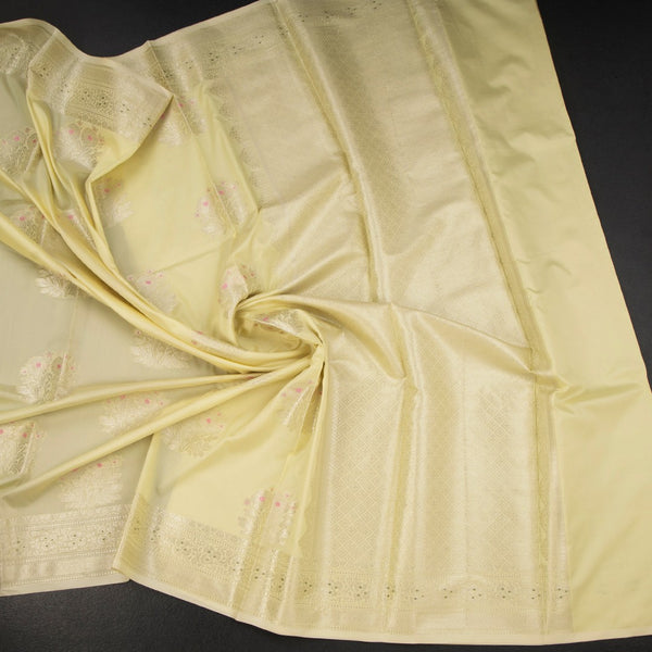 KSRTSR42499-4-Banaras-Light-Yellow-Floral-Zari-Worked-Saree-crush