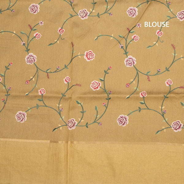 KSRTSR42518-3-Tissue-Gold-Zari-Stripes-Saree-And-Floral-Border-04-blouse
