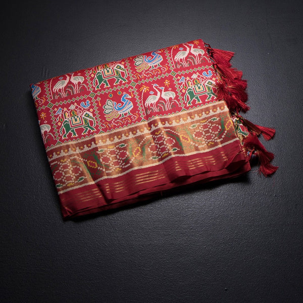 KSRTSR42541-1-Banaras-Red-Ikkat-Pattern-Saree-03-fold
