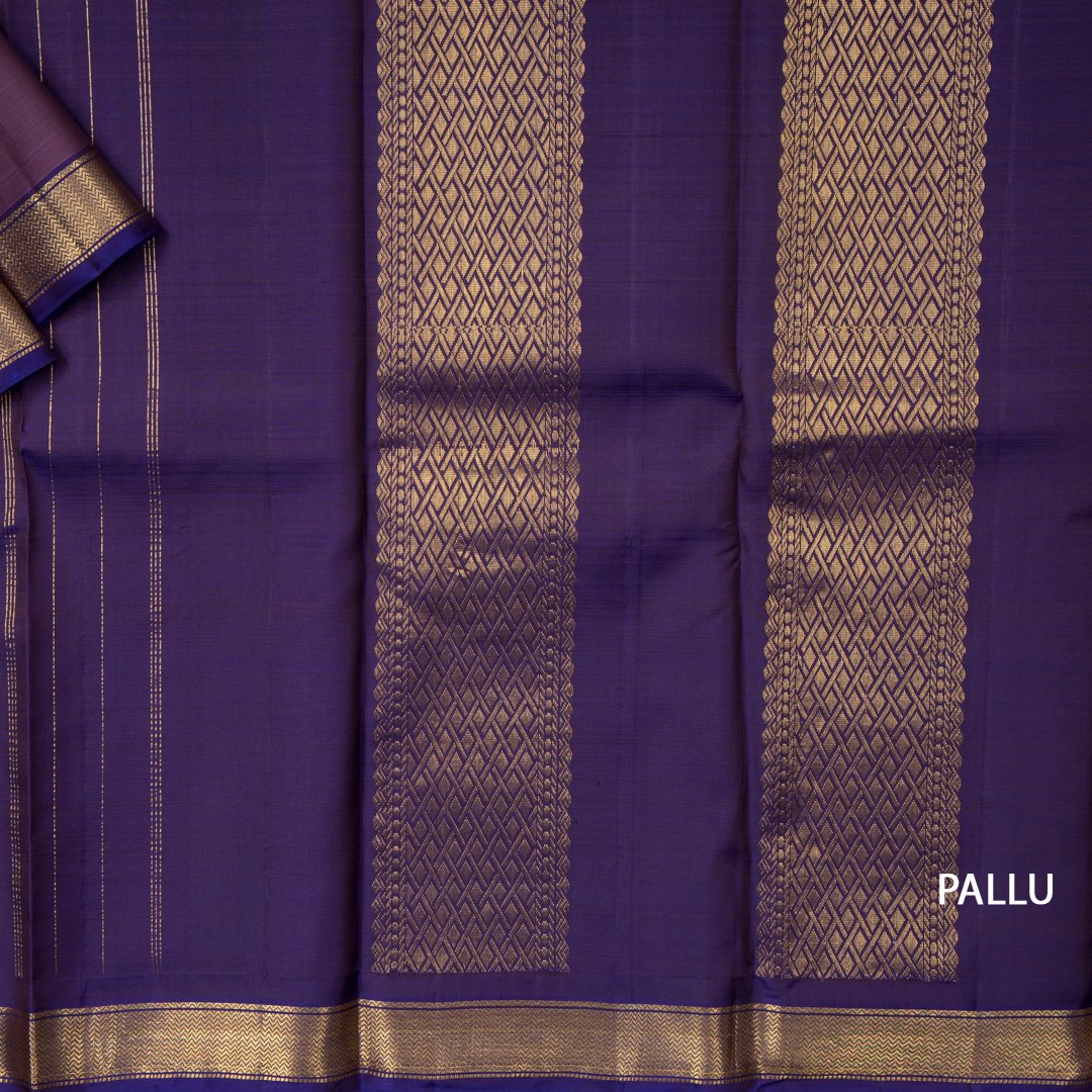 Plum Purple Handloom Silk Saree With Small Buttas On The Body