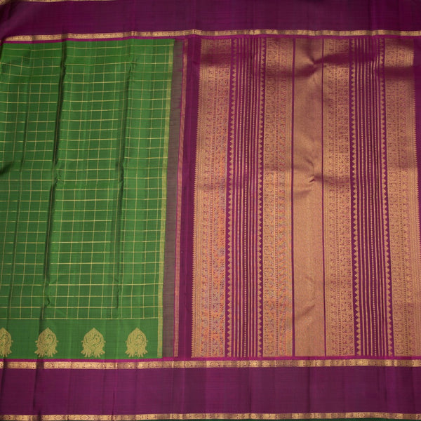 Parrot Green Checked Silk Saree And Rettapet Border