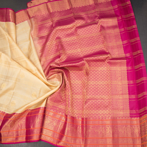 KSSMLSR42244-5-Sandal-Zari-Checked-Silk-Saree-And-Pink-Gold-Zari-Border-crush