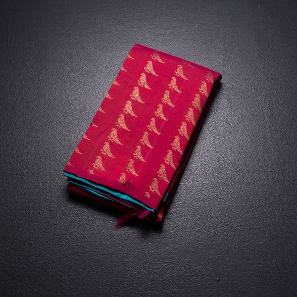 KSSMLSR42351-1-Reddish-Pink-Borderless-Silk-Saree-With-Birds-Design-And-Contrast-Pallu-fold