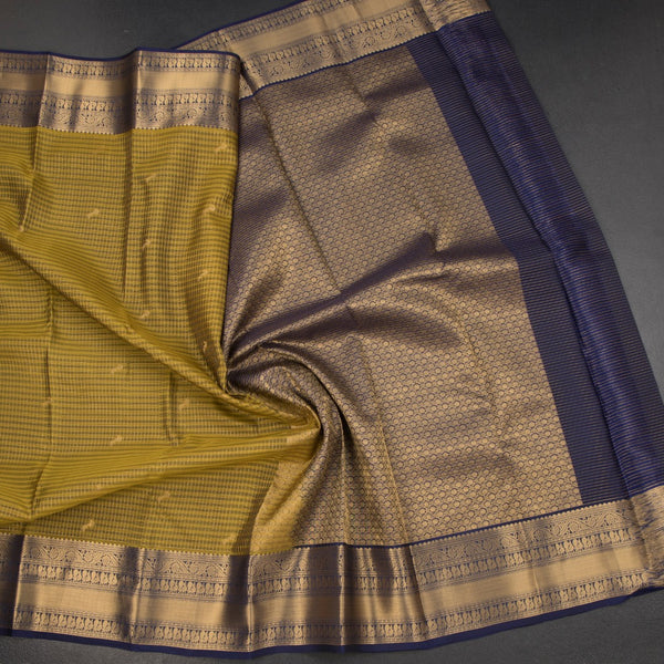 KSSMLSR42473-4-Mehandi-Green-Checked-Silk-Saree-With-Zari-Buttas-And-Zari-Border-crush
