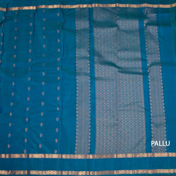 KSSMLSR42482-2-Peacock-Blue-Silk-Saree-With-Floral-Buttas-And-Rettapet-Border-pallu
