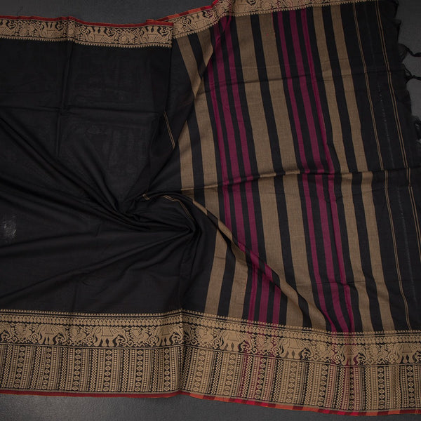 KSSRSSR42420-4-Dharwad-Cotton-Black-Plain-Saree-And-Thread-Border-02-crush