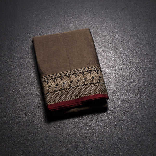 KSSRSSR42426-1-Dharwad-Cotton-Dark-Brown-Plain-Saree-And-Thread-Border-fold
