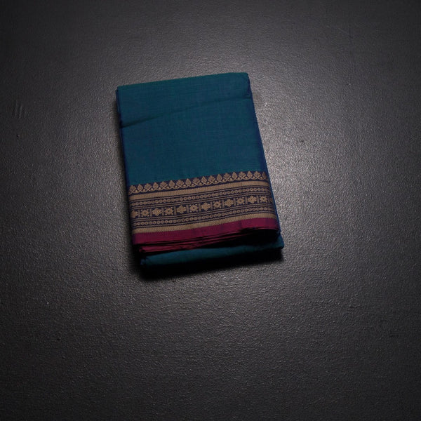 KSSRSSR42427-1-Dharwad-Cotton-Shot-Colour-Plain-Saree-And-Thread-Border-04-fold