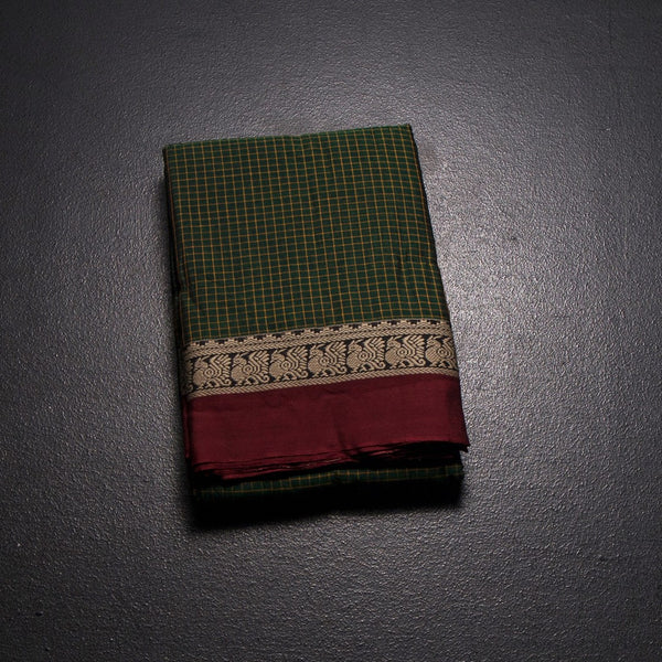 KSSRSSR42431-1-Dharwad-Cotton-Dark-Green-Checked-Saree-And-Thread-Border-fold