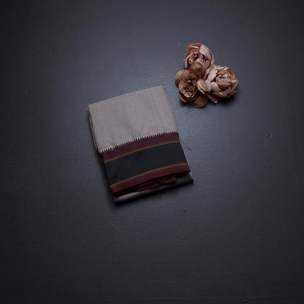 Dharwad Cotton Cream Micro Checked Saree 04