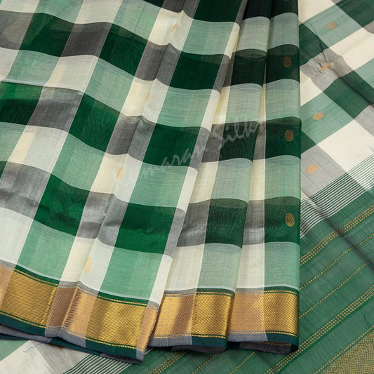 Amirthavarshni Green And Cream Checked Silk Cotton Saree 02