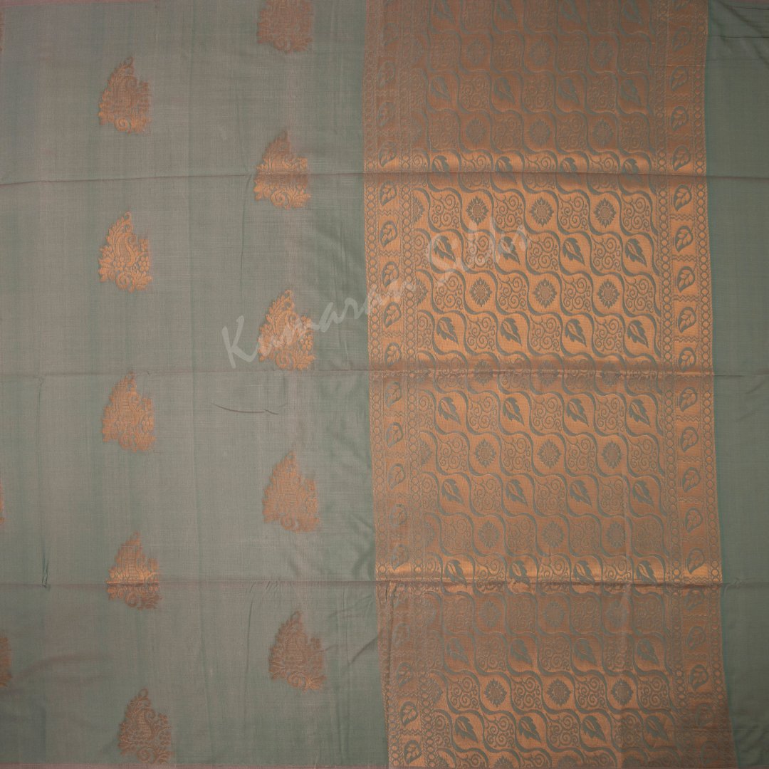Semi Soft Silk Shot Colour Borderless Saree With Mango Buttas On The Body And Leaf Design On The Pallu 02